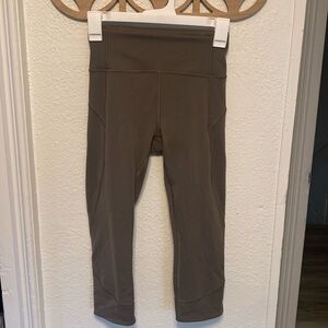 Lululemon quarter-length leggings